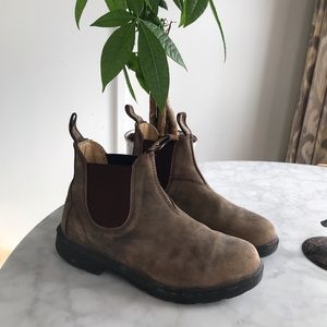 Blundstones Size 3